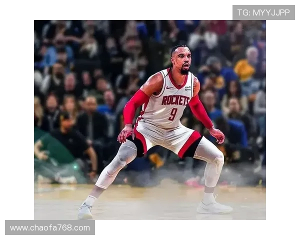 狄龙中距离稳准发威十五中十三分六中三轰下二十五分领衔胜局 狄龙中距离稳准发威十五中十三分六中三轰下二十五分领衔胜局