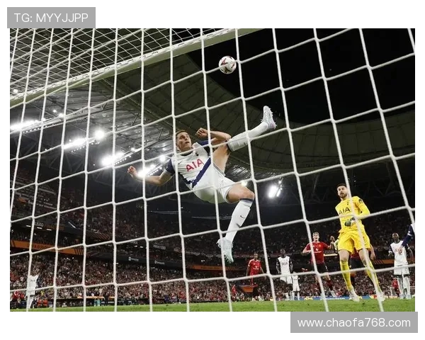 范德芬凭借全场11次解围当选水晶宫对阵热刺最佳球员